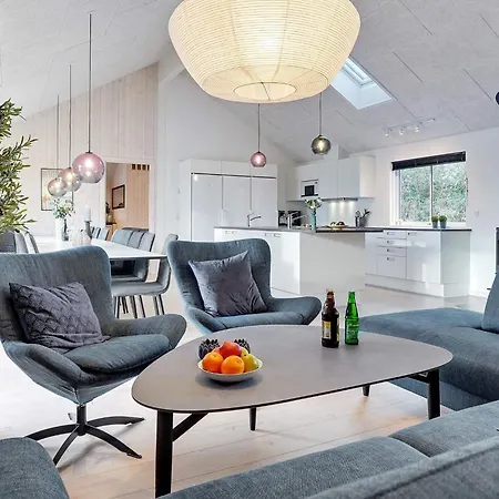 16 Person In Sydals * Sarup