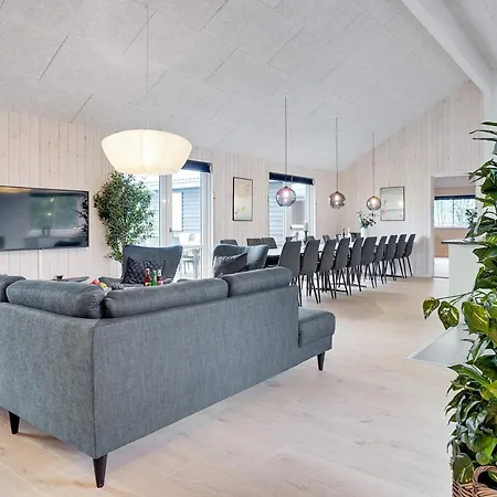 16 Person In Sydals Semesterbostad *